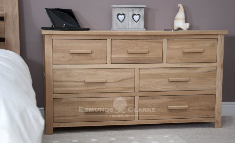 Bury Solid wide chest of drawers with 7 drawers and metal or wood handles in light lacquer finish