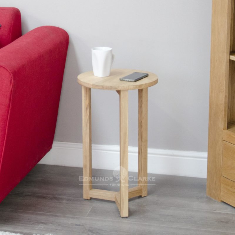 Bury solid oak occasional round lamp table, with tree legs