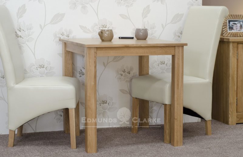 Bury oak dining table - non extendable 2'6 x 2'6 perfect for small spaces. sits 2 comfortably,square shaker style legs