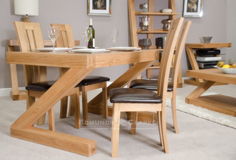 Z designer 4' x 3' solid oak dining table