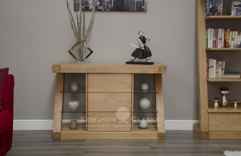 Z designer solid oak small sideboard with 3 central drawers glass shelves either side ZSSB