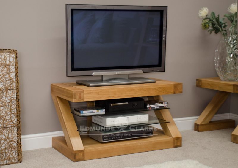 Z designer solid oak TV unit with 2 glass shelves ZTV