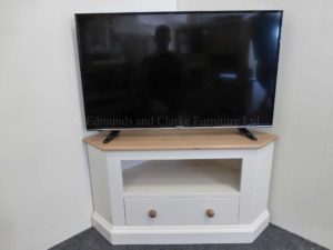 Edmunds standard one drawer tv unit and space for seperates