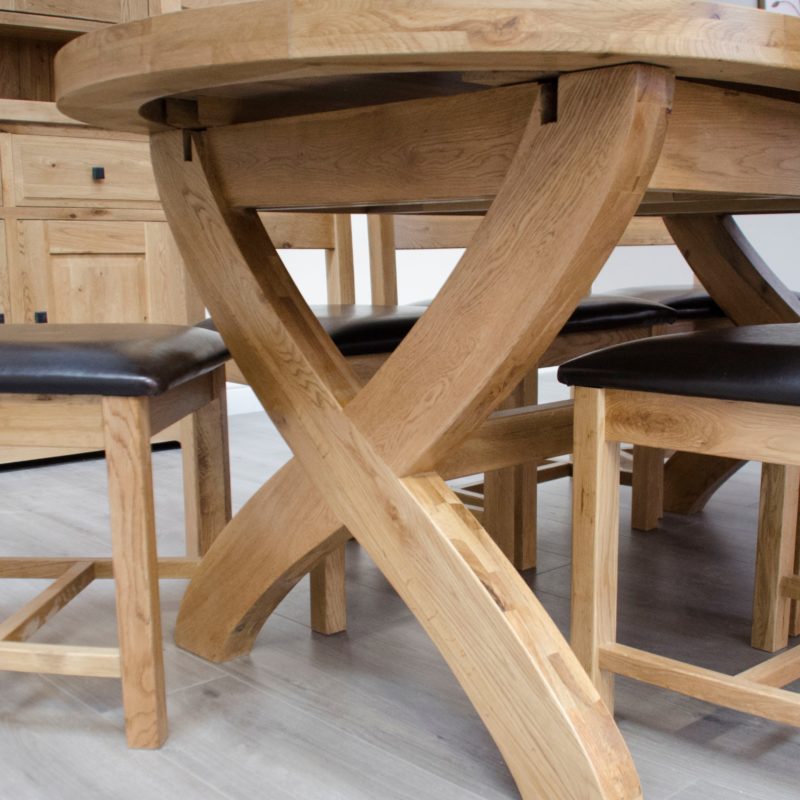 Melford Solid Oak Oval X Leg extending dining table, 180cm closed and extends to 280cm with 2 leaves.