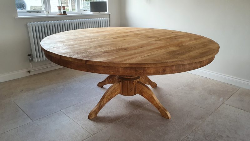 Edmunds bespoke 6ft rough sawn round table V1