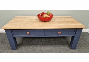 EDMCTDWLG Edmunds Shaker style coffee table with drawers and oak top- Large. Edmunds & Clarke Furniture